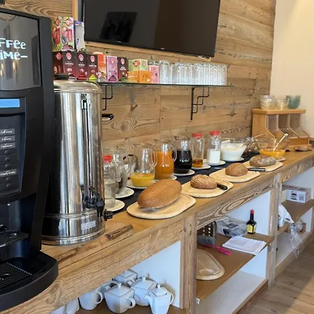 מלון Weisses Roessl Am 3*